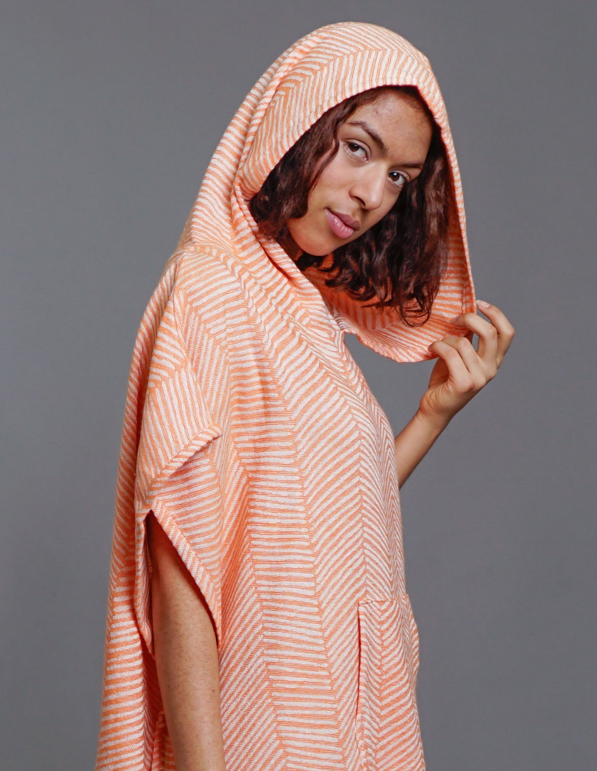 Feathers surf poncho